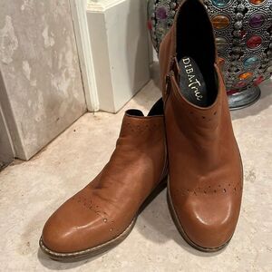 Diba True booties size 6.5